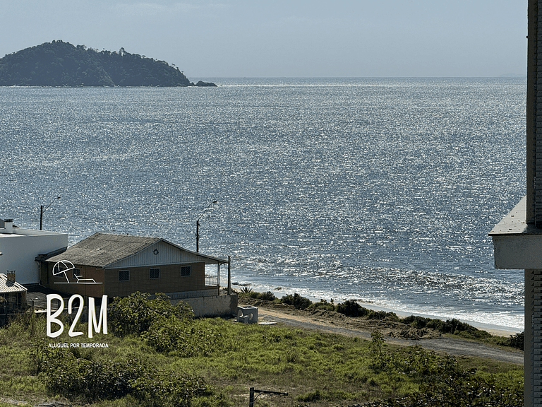 Apartamento com vista mar, churrasqueira e piscina