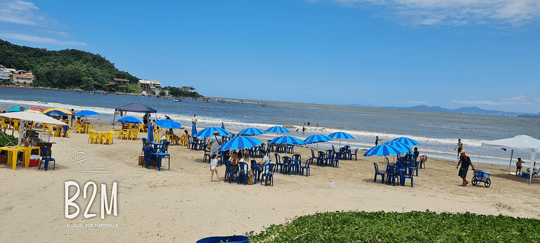 Casa pé na Areia com fliperama e churrasqueira