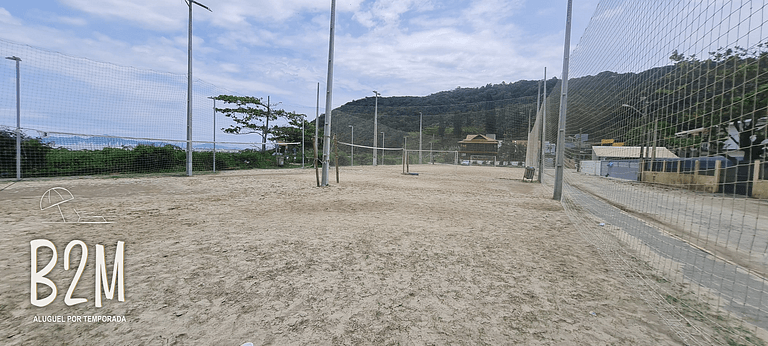 Casa pé na Areia com fliperama e churrasqueira